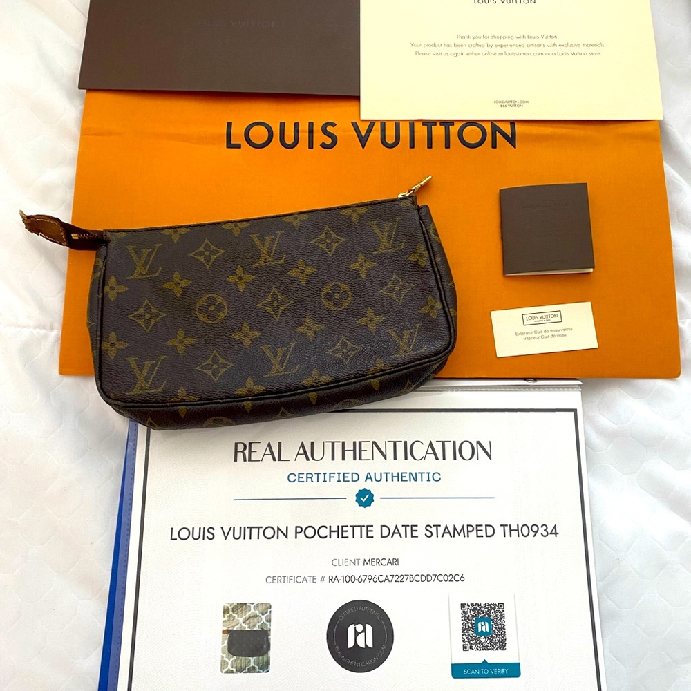 Authentic Louis Vuitton Vintage 1994 Monogram Canvas Pochette (No Strap)